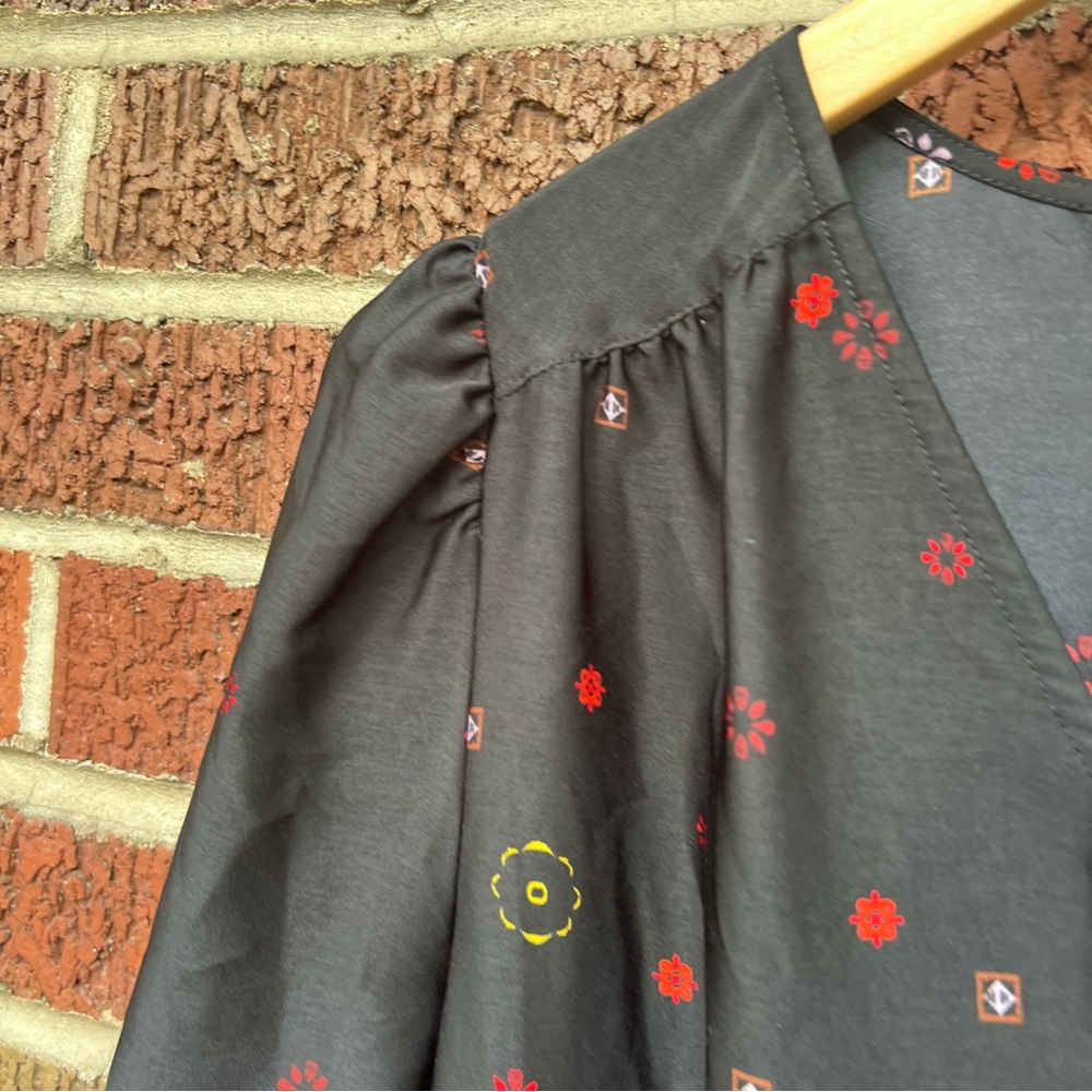 Express Black And Red Patterned Surplice Wrap Aro… - image 4